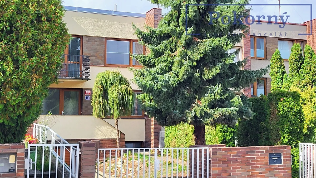Pronájem vícegeneračního domu 220 m², pozemek 177 m²